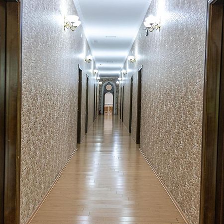 Chabiant Guesthouse Chateau Monolit Ikinci Yeniyol Exteriör bild