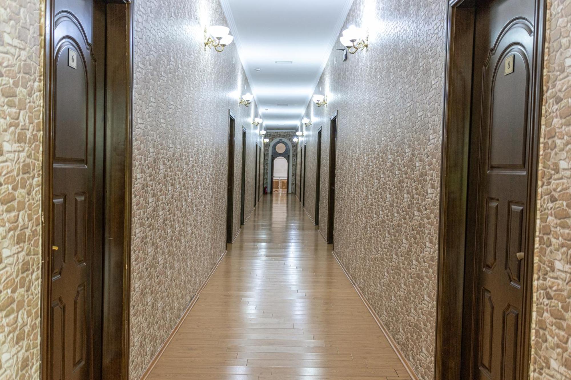 Chabiant Guesthouse Chateau Monolit Ikinci Yeniyol Exteriör bild