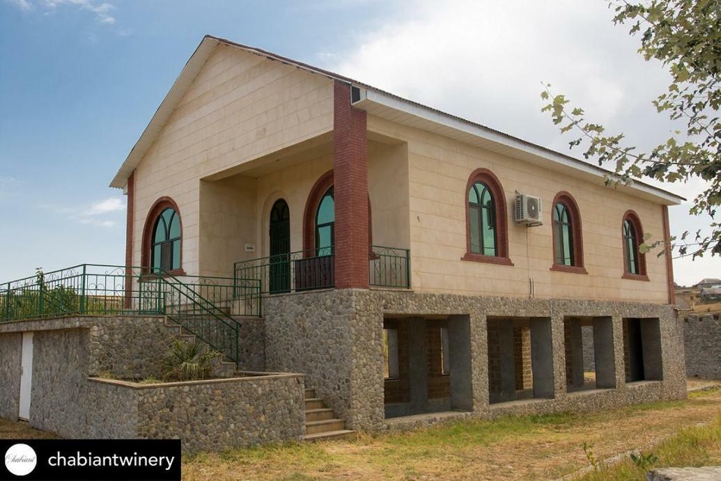 Chabiant Guesthouse Chateau Monolit Ikinci Yeniyol Exteriör bild